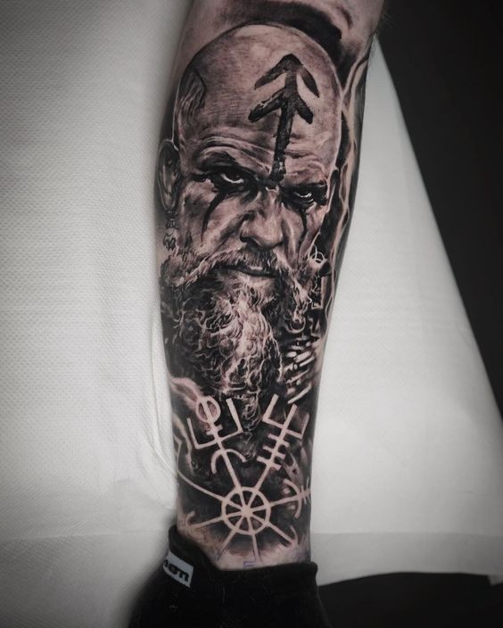 35 top idées de tatouage viking valhalla