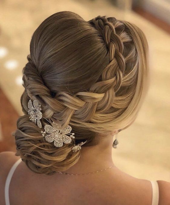 20 idées de coiffures de mariage avec tresses 4