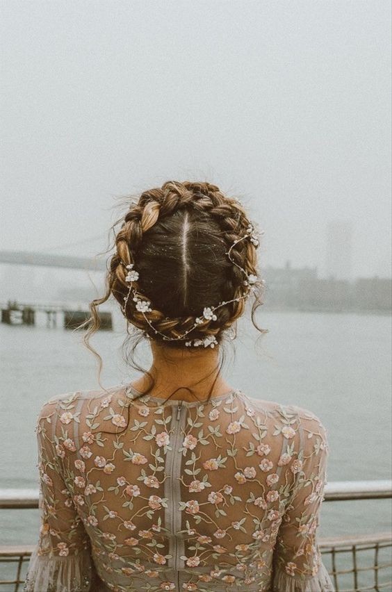 20 idées de coiffures de mariage avec tresses 5