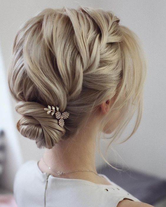 20 idées de coiffures de mariage avec tresses 6