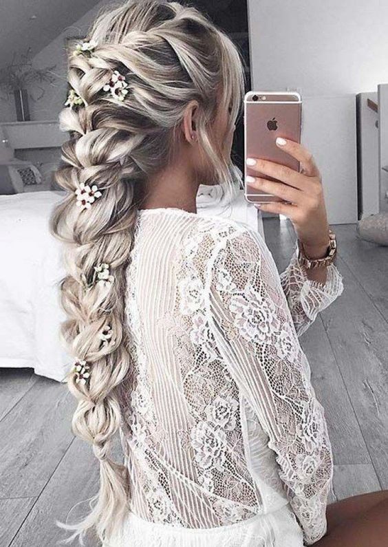 20 idées de coiffures de mariage avec tresses 1