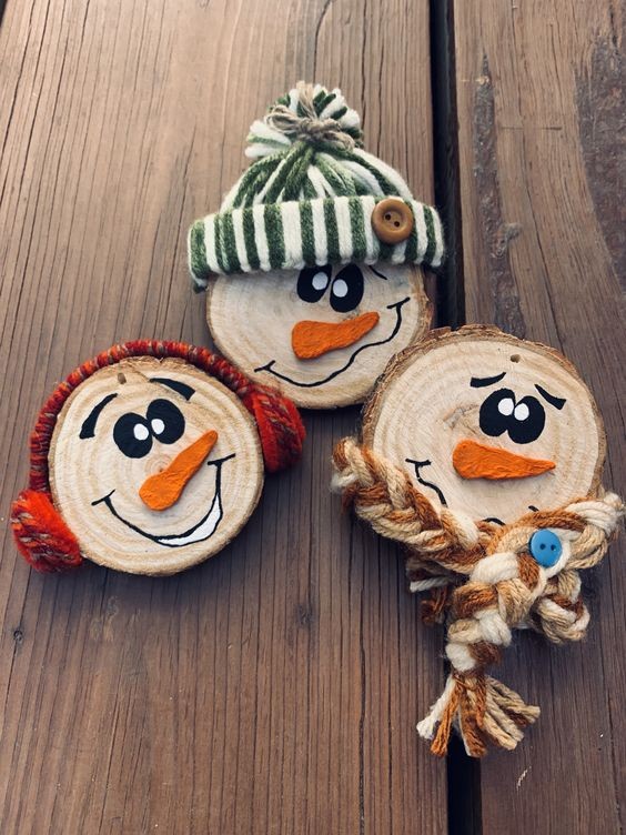27 Décos de Noel avec des disques de bois et des galets 1 27 Décos de Noel avec des disques de bois et des galets 1
