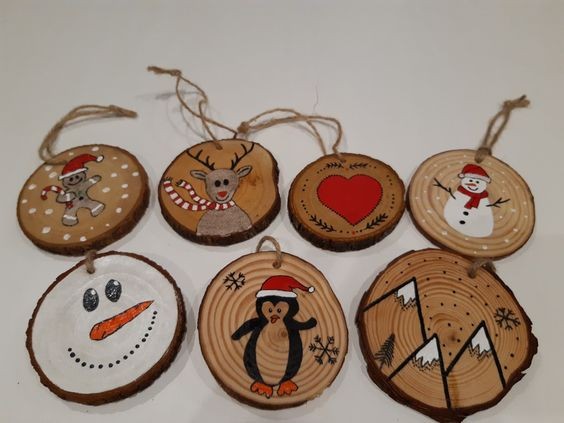 27 Décos de Noel avec des disques de bois et des galets 11 27 Décos de Noel avec des disques de bois et des galets 11
