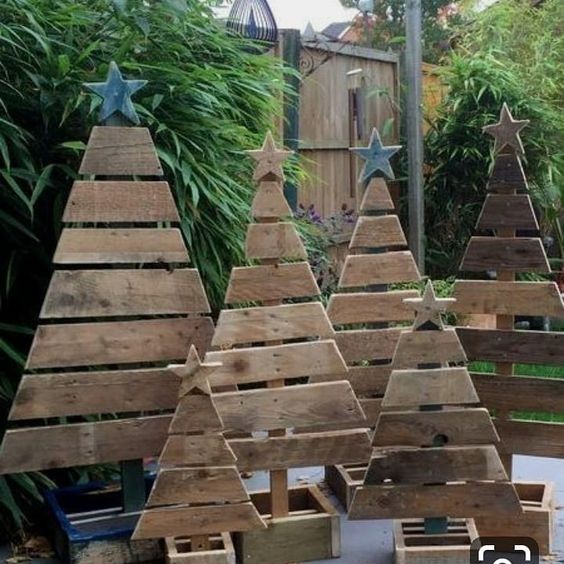 23 arbres de Noël en palettes qui sont si faciles à faire 4 23 arbres de Noël en palettes qui sont si faciles à faire 4