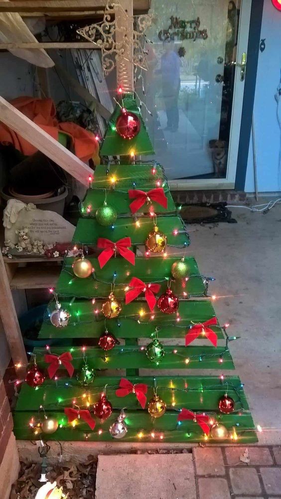 23 arbres de Noël en palettes qui sont si faciles à faire 17 23 arbres de Noël en palettes qui sont si faciles à faire 17