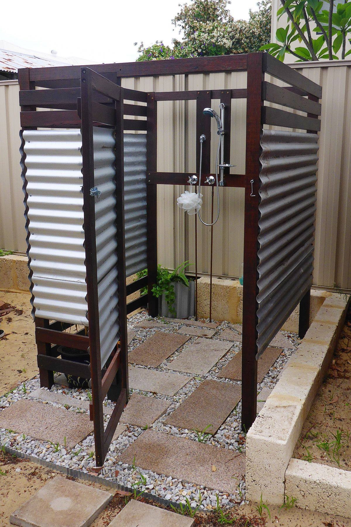9 idées de douches de jardin fantastiques 1 9 idées de douches de jardin fantastiques 1