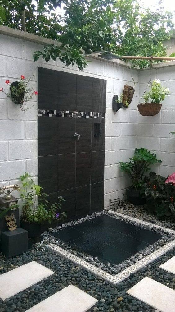9 idées de douches de jardin fantastiques 9