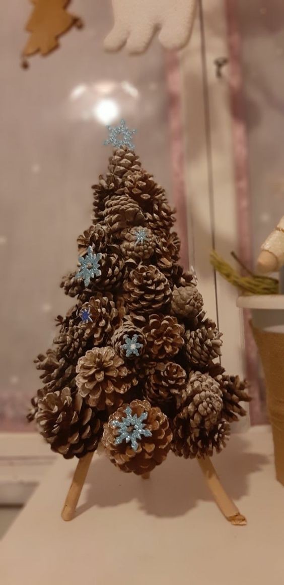 78 décorations de noël avec des pommes de pin 57 78 décorations de noël avec des pommes de pin 57