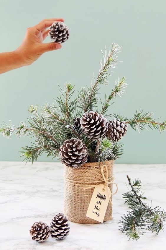 78 décorations de noël avec des pommes de pin 65 78 décorations de noël avec des pommes de pin 65