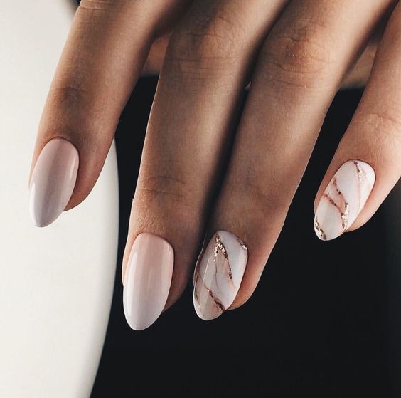 36 nails art d'ongles nudes pour mélanger votre manucure de base 9