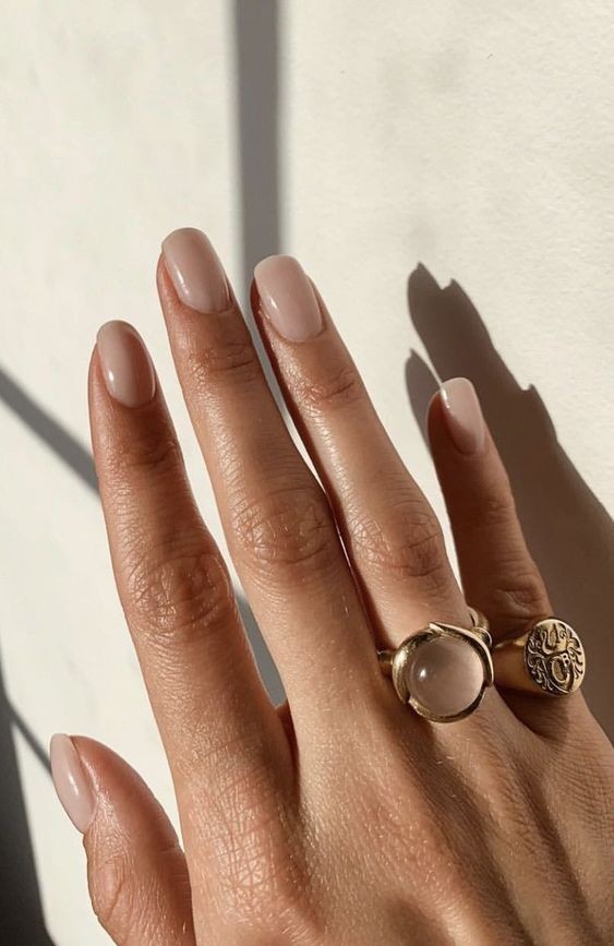 36 nails art d'ongles nudes pour mélanger votre manucure de base 19