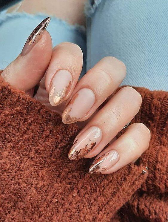 36 nails art d'ongles nudes pour mélanger votre manucure de base 20
