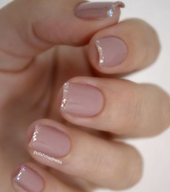 36 nails art d'ongles nudes pour mélanger votre manucure de base 27