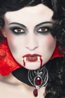 28 idées de maquillages vampire pour halloween 14