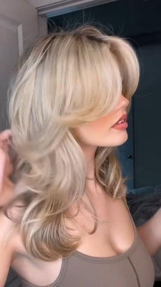 Les 60 plus belles coupes de cheveux femme en 2022 6 Les 60 plus belles coupes de cheveux femme en 2022 6