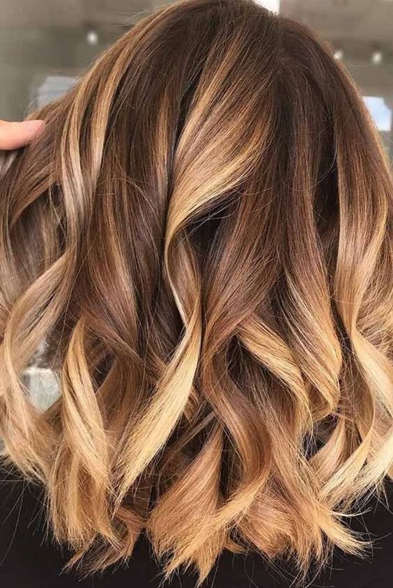 Les 60 plus belles coupes de cheveux femme en 2022 16 Les 60 plus belles coupes de cheveux femme en 2022 16