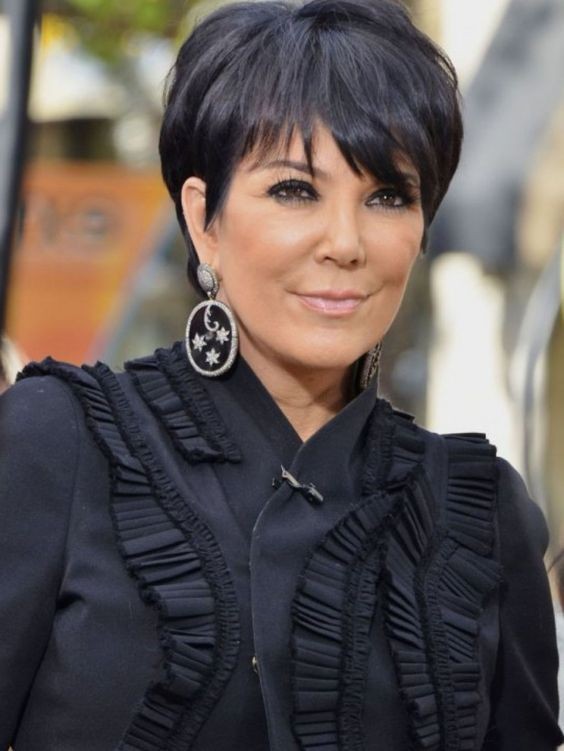 Les 60 plus belles coupes de cheveux femme en 2022 25 Les 60 plus belles coupes de cheveux femme en 2022 25