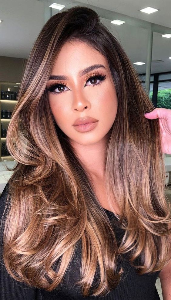 Les 60 plus belles coupes de cheveux femme en 2022 37 Les 60 plus belles coupes de cheveux femme en 2022 37