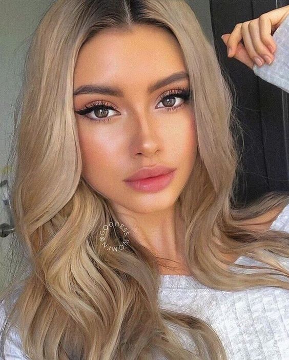 Les 60 plus belles coupes de cheveux femme en 2022 42 Les 60 plus belles coupes de cheveux femme en 2022 42