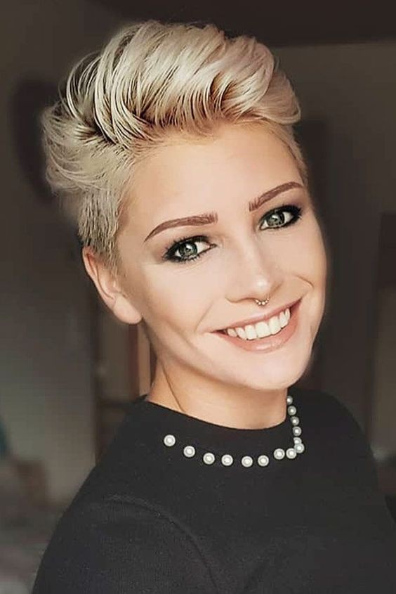 Les 60 plus belles coupes de cheveux femme en 2022 44 Les 60 plus belles coupes de cheveux femme en 2022 44