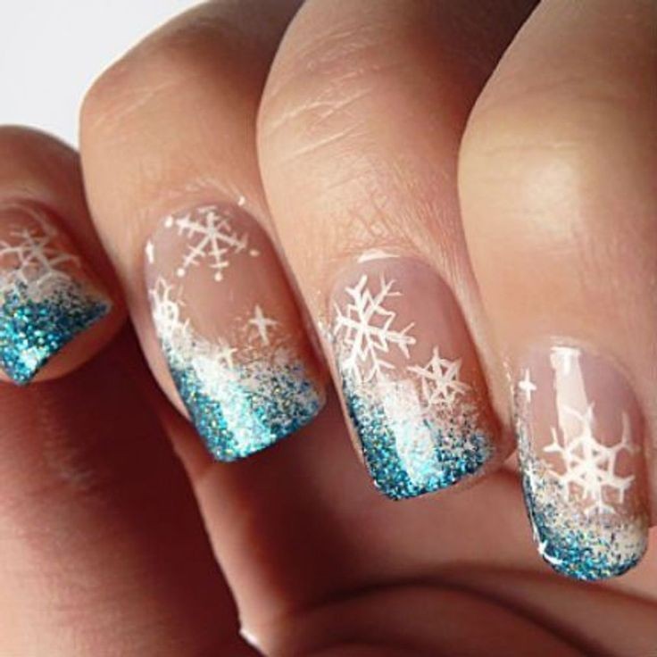 55 Nails art de Noël pour déballer vos cadeaux en beauté 23