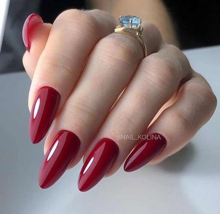 44 top idées d'ongles rouges canons à porter 7