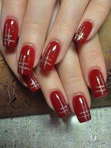 44 top idées d'ongles rouges canons à porter 17