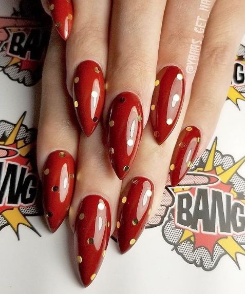 44 top idées d'ongles rouges canons à porter 20