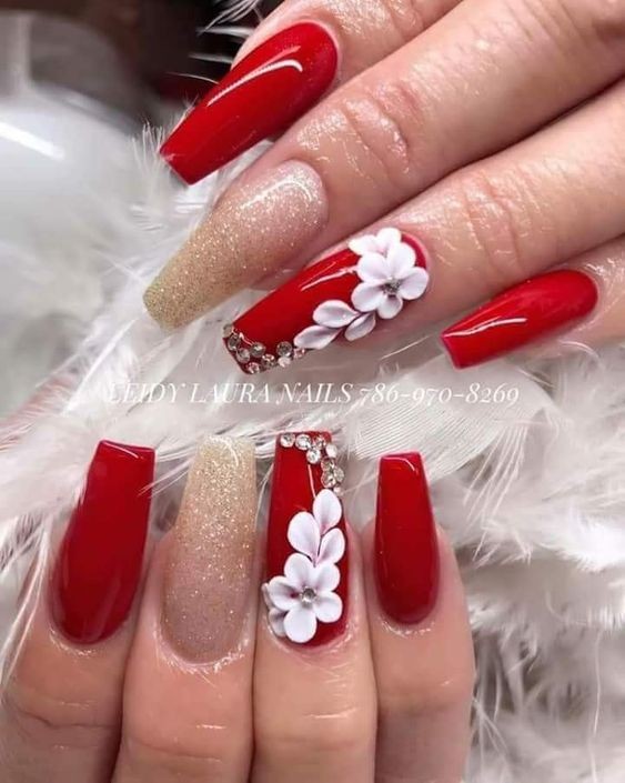 44 top idées d'ongles rouges canons à porter 25