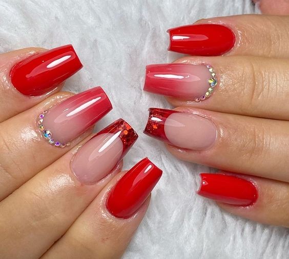 44 top idées d'ongles rouges canons à porter 33