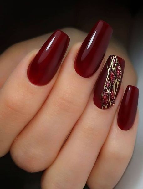 44 top idées d'ongles rouges canons à porter 36