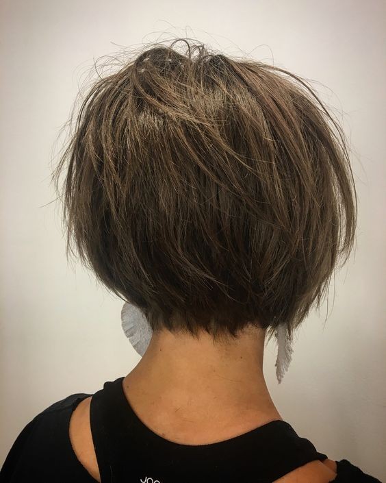 Les 44 plus belles coupes courtes pour femme en 2022 25 Les 44 plus belles coupes courtes pour femme en 2022 25