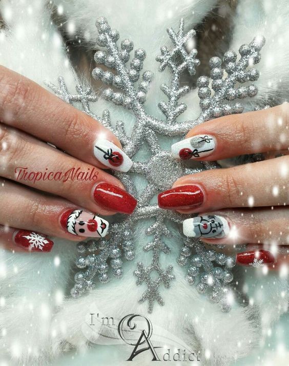 44 top idées de Nail art de Noël 13