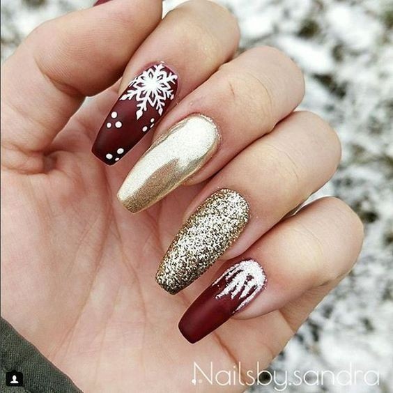 44 top idées de Nail art de Noël 17