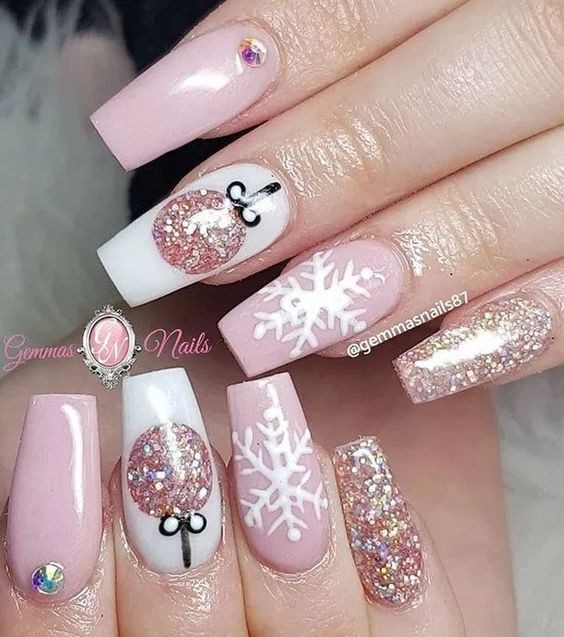 44 top idées de Nail art de Noël 21