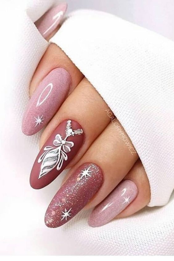 44 top idées de Nail art de Noël 29