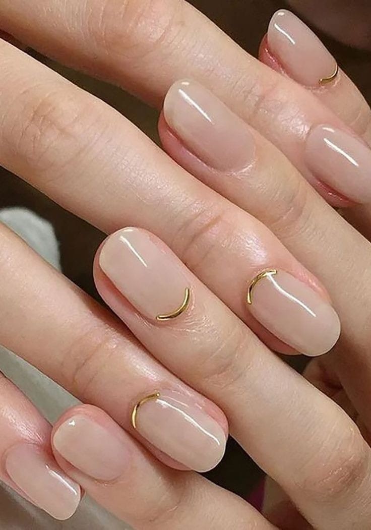 21 idées pour décorer vos ongles dans les tons nudes 12 21 idées pour décorer vos ongles dans les tons nudes 12