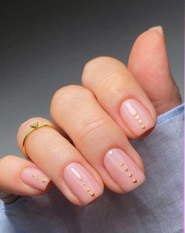 21 idées pour décorer vos ongles dans les tons nudes 18 21 idées pour décorer vos ongles dans les tons nudes 18