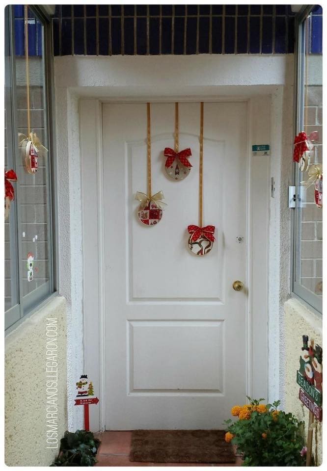 17 idées pour embellir vos portes en ce Noël 14 17 idées pour embellir vos portes en ce Noël 14