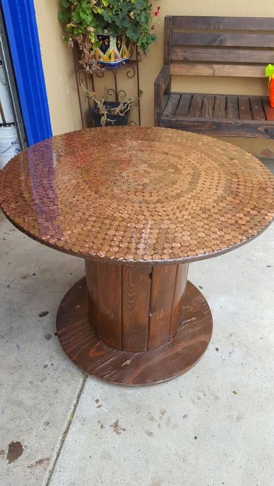 80 décorations à fabriquer à partir de simples bobines en bois récupéré 33 80 décorations à fabriquer à partir de simples bobines en bois récupéré 33