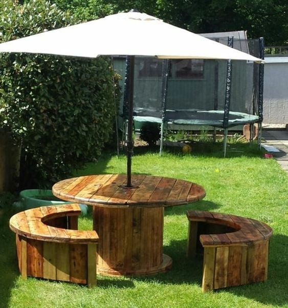 80 décorations à fabriquer à partir de simples bobines en bois récupéré 36 80 décorations à fabriquer à partir de simples bobines en bois récupéré 36