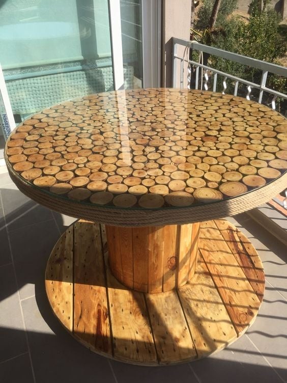 80 décorations à fabriquer à partir de simples bobines en bois récupéré 38 80 décorations à fabriquer à partir de simples bobines en bois récupéré 38