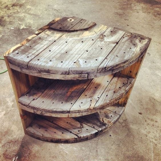 80 décorations à fabriquer à partir de simples bobines en bois récupéré 44 80 décorations à fabriquer à partir de simples bobines en bois récupéré 44