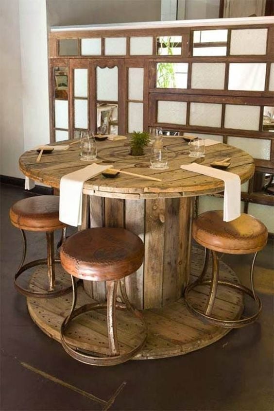 80 décorations à fabriquer à partir de simples bobines en bois récupéré 66 80 décorations à fabriquer à partir de simples bobines en bois récupéré 66