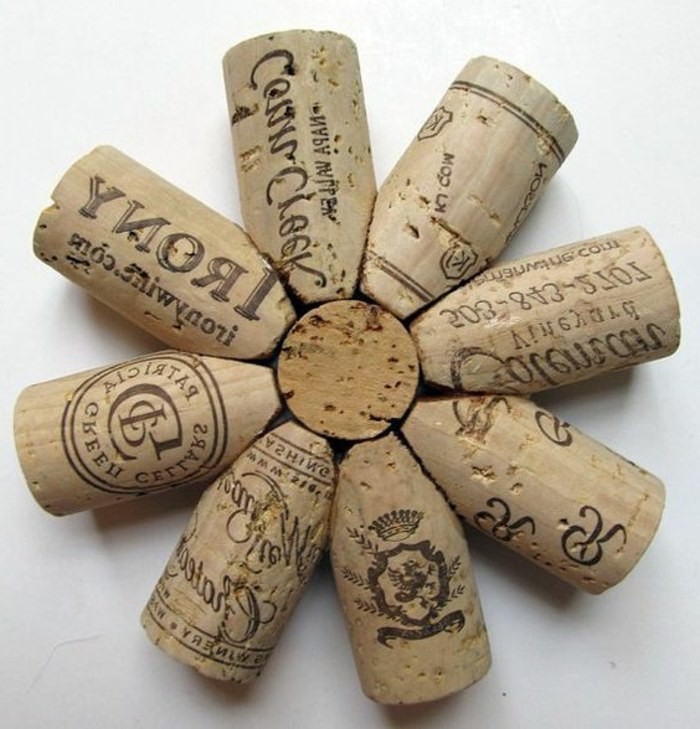 80 idées pour faire quelque chose de mignon avec des bouchons de lièges 59 80 idées pour faire quelque chose de mignon avec des bouchons de lièges 59
