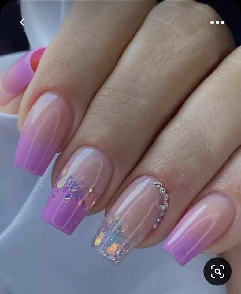 17 idées d'ongles dans les tons Lilas 8