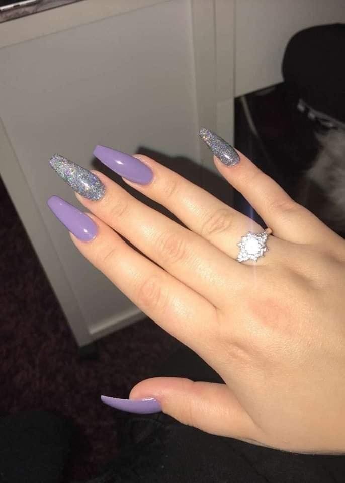 17 idées d'ongles dans les tons Lilas 12
