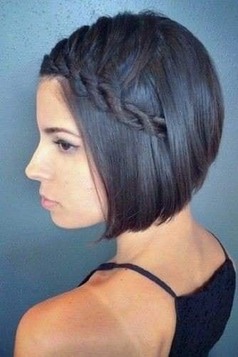 30 charmantes coiffures tressées pour cheveux courts 7