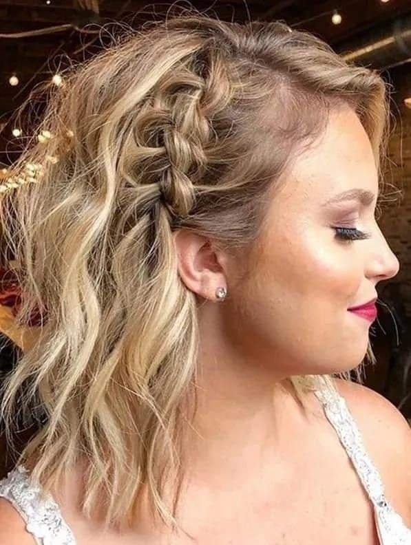 30 charmantes coiffures tressées pour cheveux courts 22