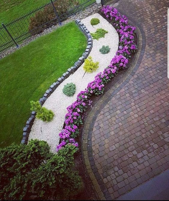 Les plus belles allées de jardin décorées avec des fleurs 1 Les plus belles allées de jardin décorées avec des fleurs 1